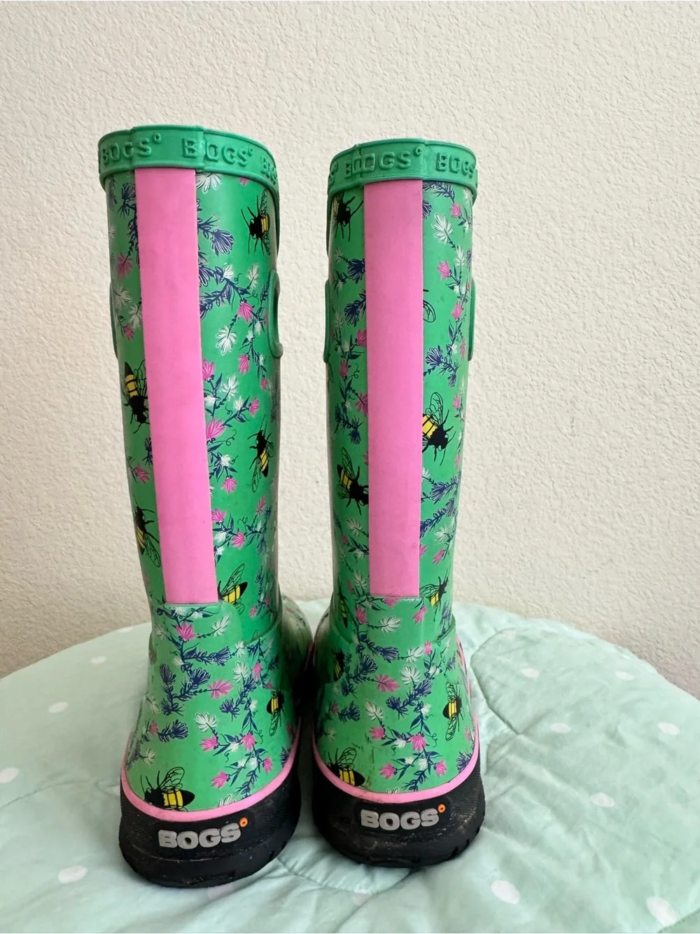 BOGS Kids' rain boots green a pink and blue floral bee print size 13